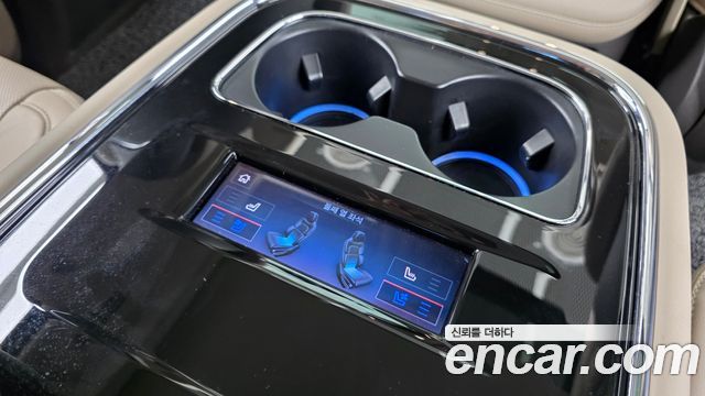 Lincoln Navigator 2022 — photo 24