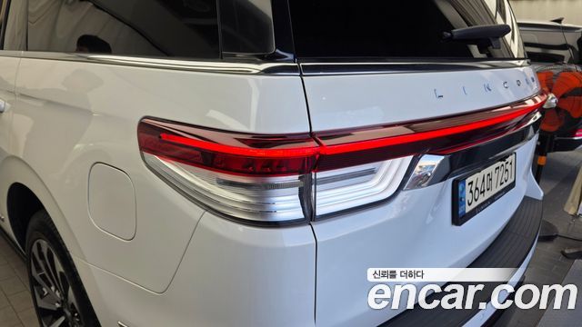 Lincoln Navigator 2022 — photo 9