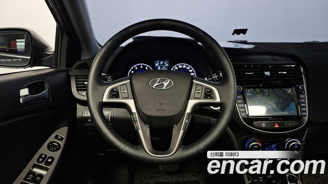 Hyundai Accent 2016 — photo 18