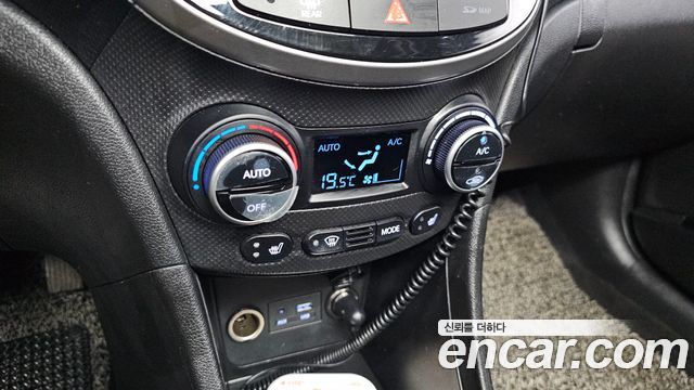 Hyundai Accent 2016 — photo 23