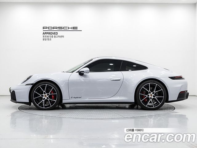 Porsche 911 2025 — photo 6