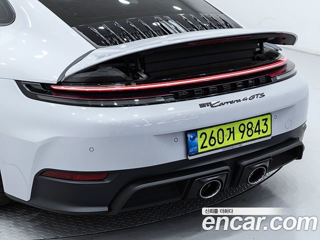 Porsche 911 2025 — photo 12
