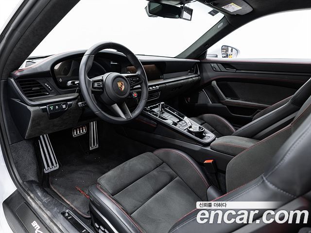 Porsche 911 2025 — photo 20