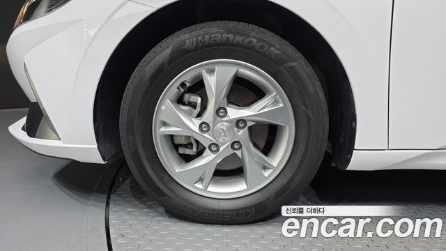 Hyundai AVANTE 2023 — photo 5