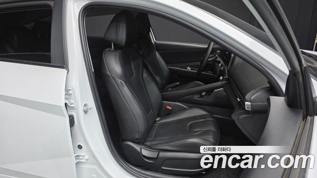 Hyundai AVANTE 2023 — photo 12