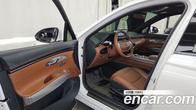 Genesis GV70 2022 — photo 13