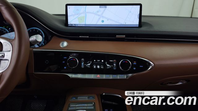 Genesis GV70 2022 — photo 20