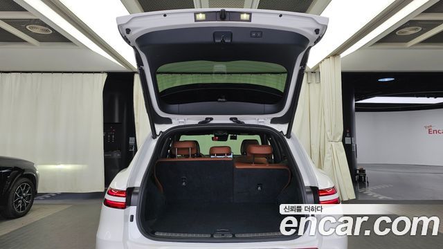 Genesis GV70 2022 — photo 26