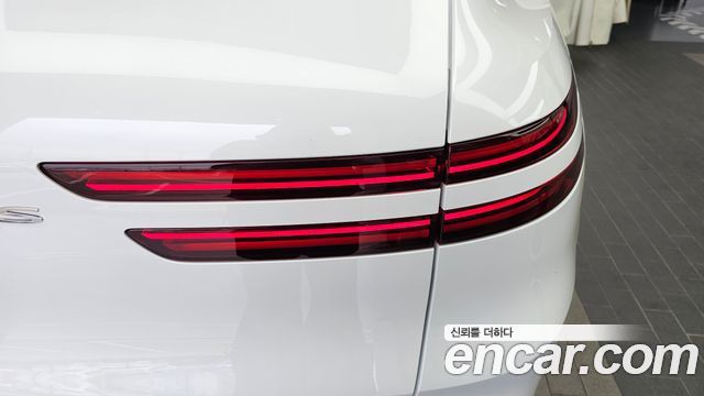 Genesis GV70 2022 — photo 9