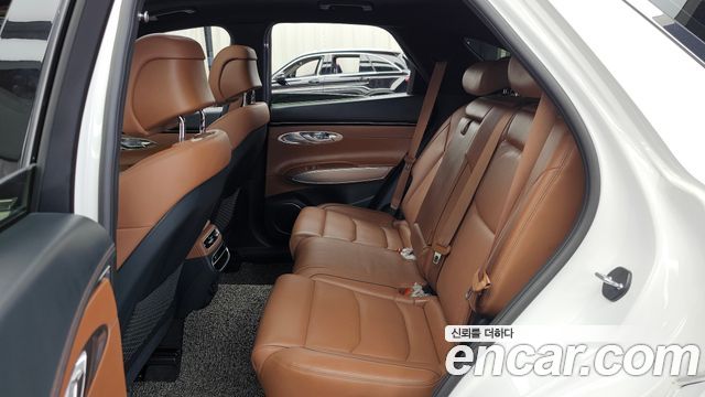 Genesis GV70 2022 — photo 16
