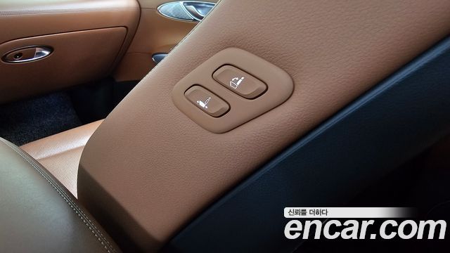 Genesis GV70 2022 — photo 28