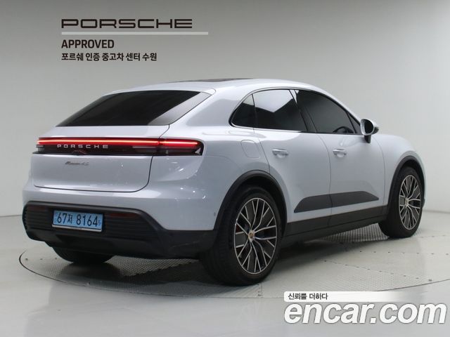 Porsche Macan 2025 — photo 2