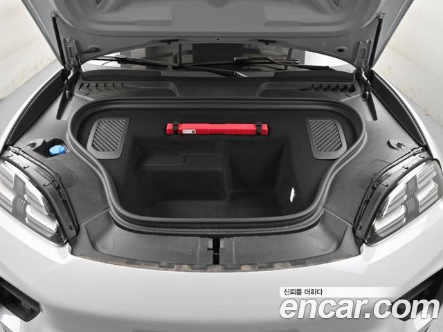 Porsche Macan 2025 — photo 6