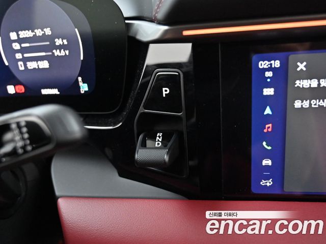 Porsche Macan 2025 — photo 9