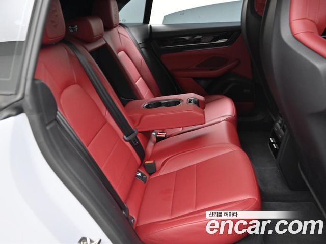 Porsche Macan 2025 — photo 12