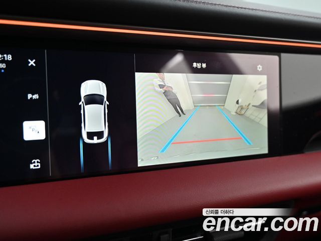 Porsche Macan 2025 — photo 15