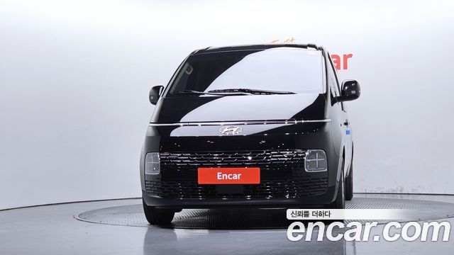 Hyundai Staria 2024 — photo 3
