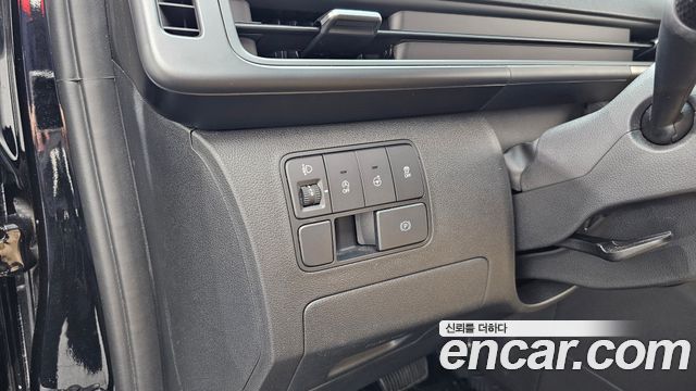 Hyundai Staria 2024 — photo 22