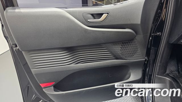 Hyundai Staria 2024 — photo 14