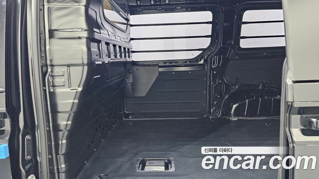 Hyundai Staria 2024 — photo 16