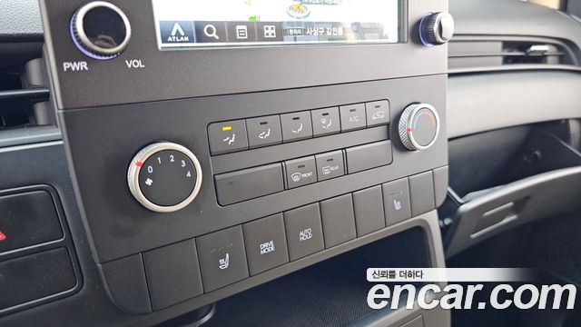 Hyundai Staria 2024 — photo 30