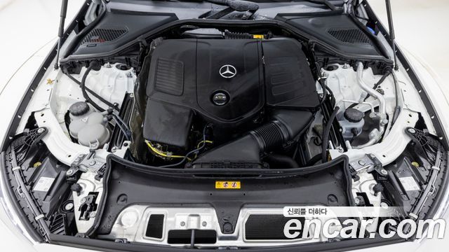 Mercedes-Benz E-Class 2026 — photo 6