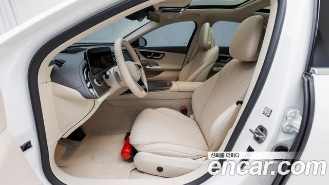 Mercedes-Benz E-Class 2026 — photo 10