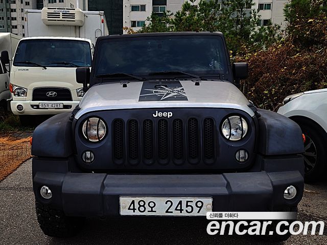Jeep Wrangler 2010 — photo 2
