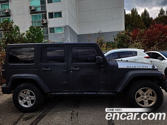 Jeep Wrangler 2010 — photo 3
