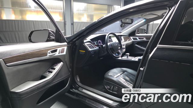 Genesis G80 2017 — photo 13