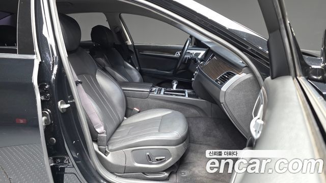 Genesis G80 2017 — photo 17