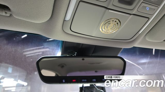 Genesis G80 2017 — photo 23