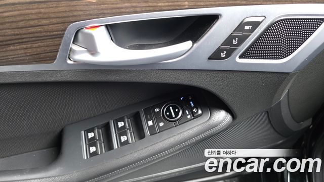 Genesis G80 2017 — photo 29