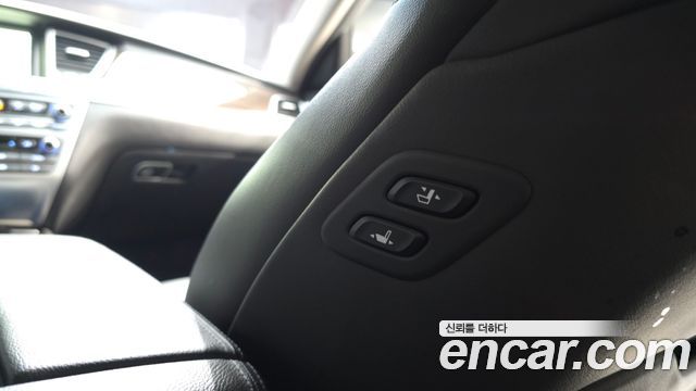 Genesis G80 2017 — photo 31