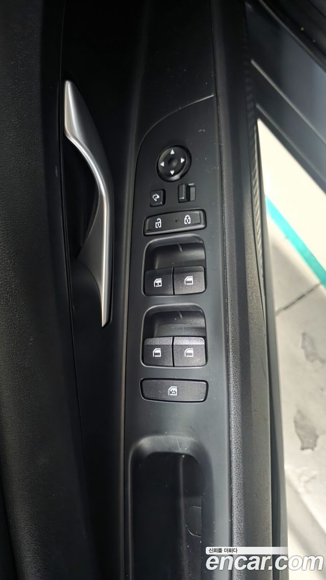 Hyundai AVANTE 2021 — photo 12