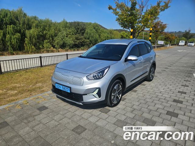 Kia Niro 2024 — photo 1