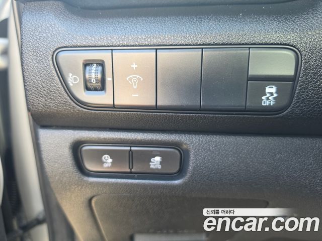 Kia Niro 2024 — photo 12