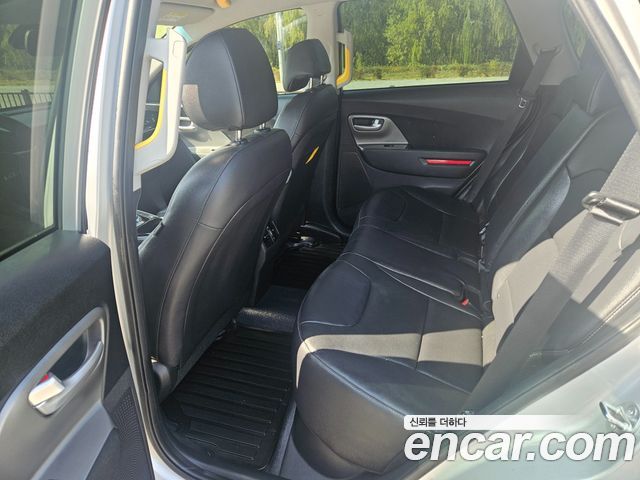 Kia Niro 2024 — photo 15