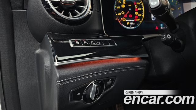 Mercedes-Benz AMG GT 2019 — photo 25