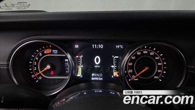 Jeep Wrangler 2021 — photo 8