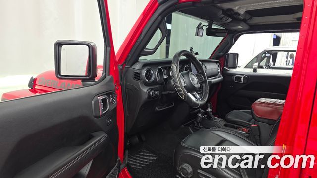 Jeep Wrangler 2021 — photo 10