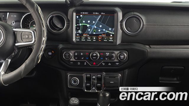 Jeep Wrangler 2021 — photo 14