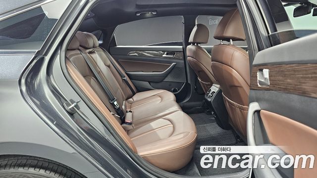 Hyundai Sonata 2018 — photo 32