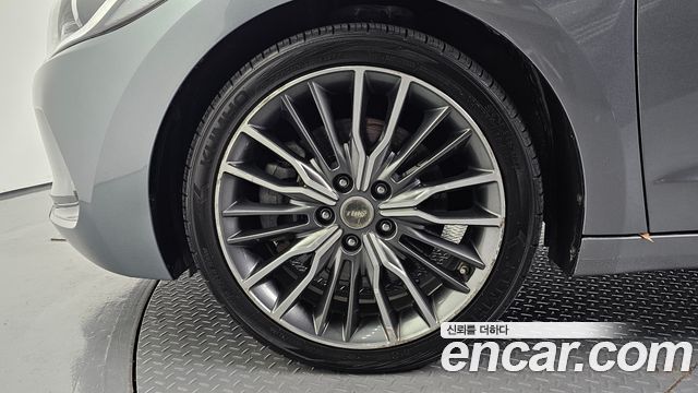 Hyundai AVANTE 2018 — photo 5