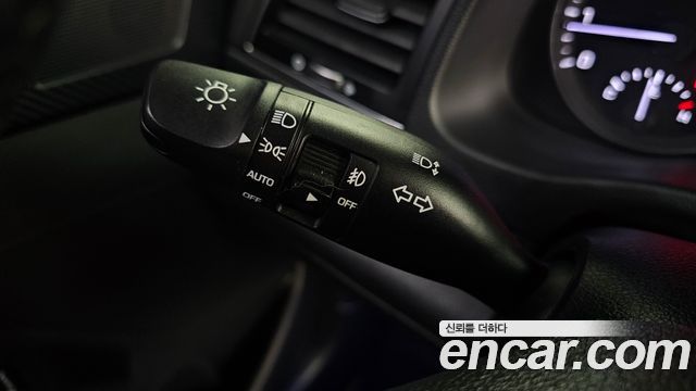 Hyundai AVANTE 2018 — photo 13