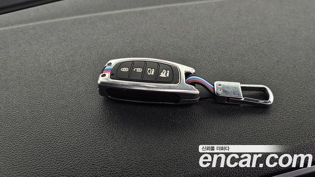 Hyundai AVANTE 2018 — photo 19