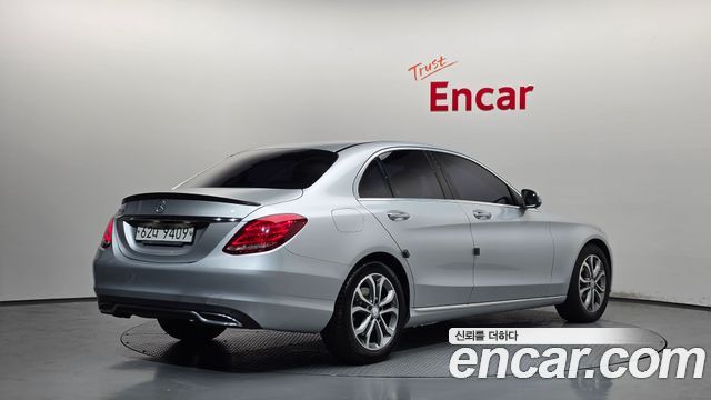 Mercedes-Benz C-Class 2017 — photo 2