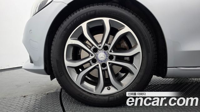 Mercedes-Benz C-Class 2017 — photo 5