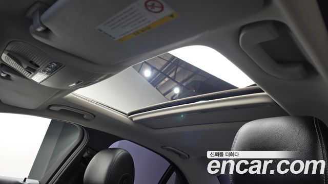 Mercedes-Benz C-Class 2017 — photo 19