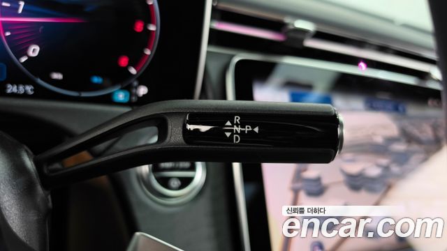 Mercedes-Benz E-Class 2024 — photo 9
